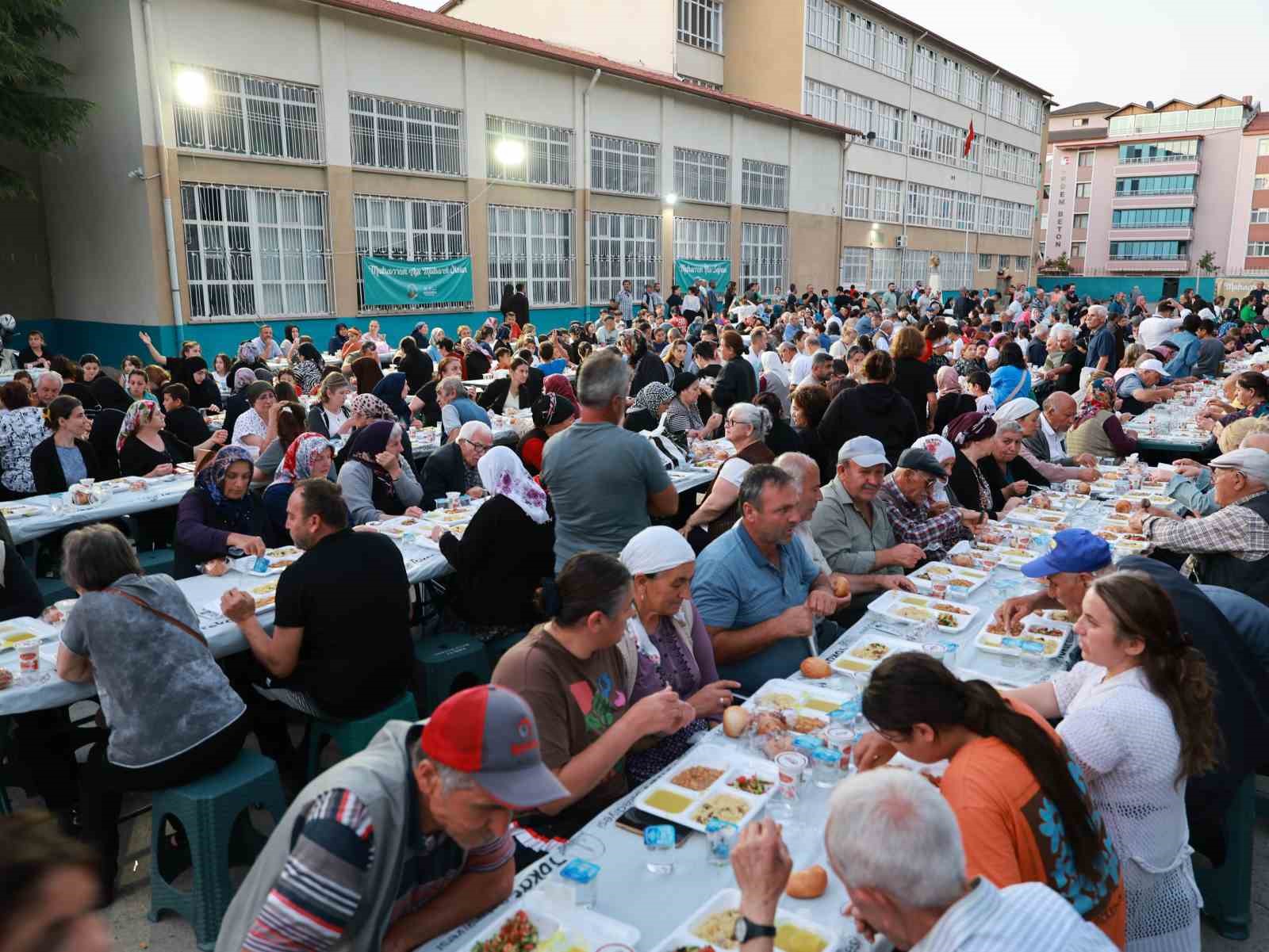 Başkan Yazıcıoğlu: "Birlik olan gönüller cihanı imar eder"