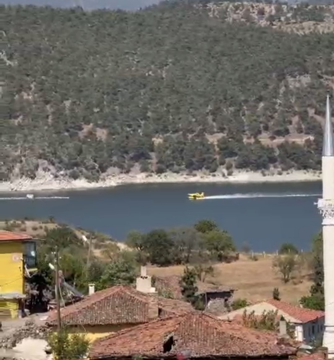 Sındırgı’da orman yangını