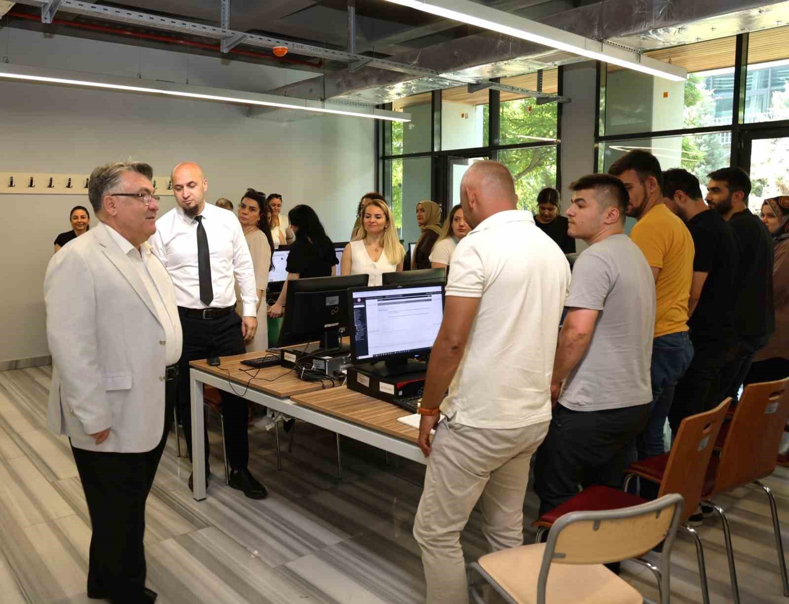 Uluslararası Öğrencilerden BEUN’a Yoğun İlgi