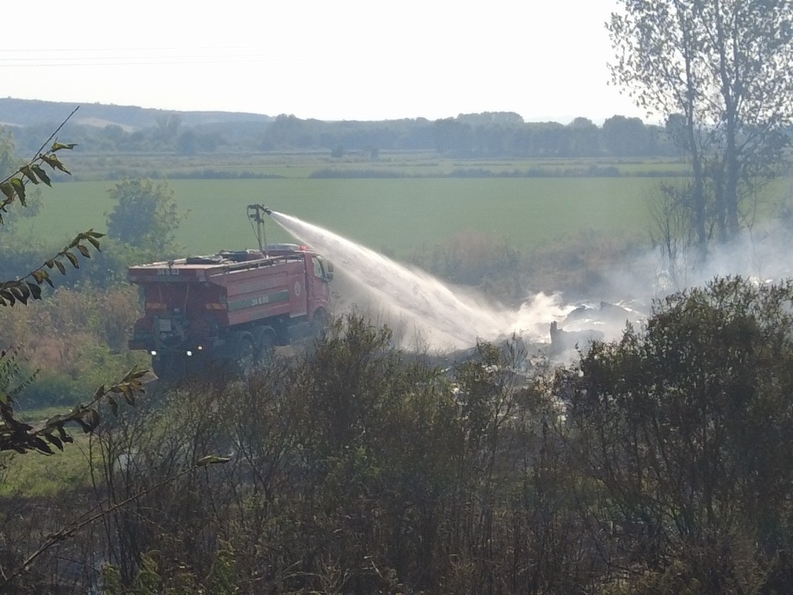 Anız yangını ağa&ccedil;lık alana sı&ccedil;radı
