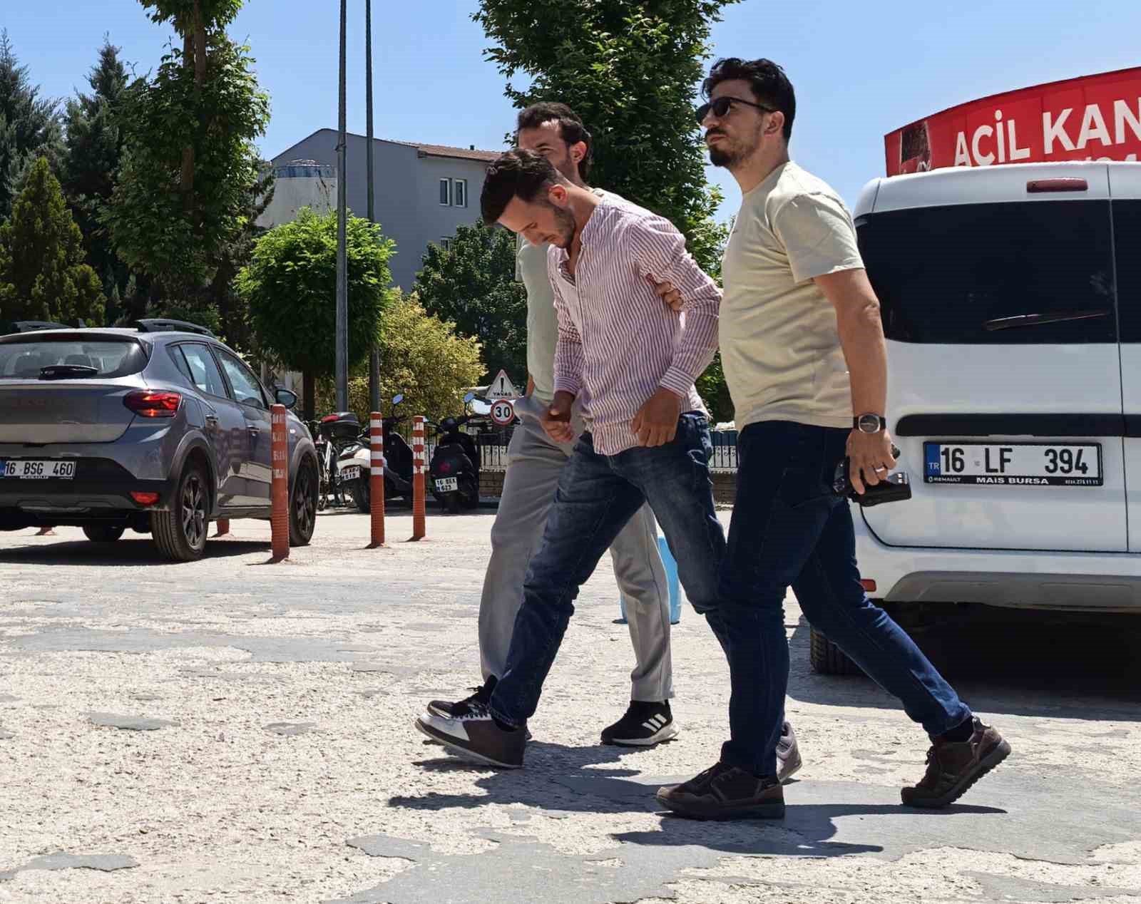 Telefonda başlayan tartışma kanlı bitti: 1 yaralı