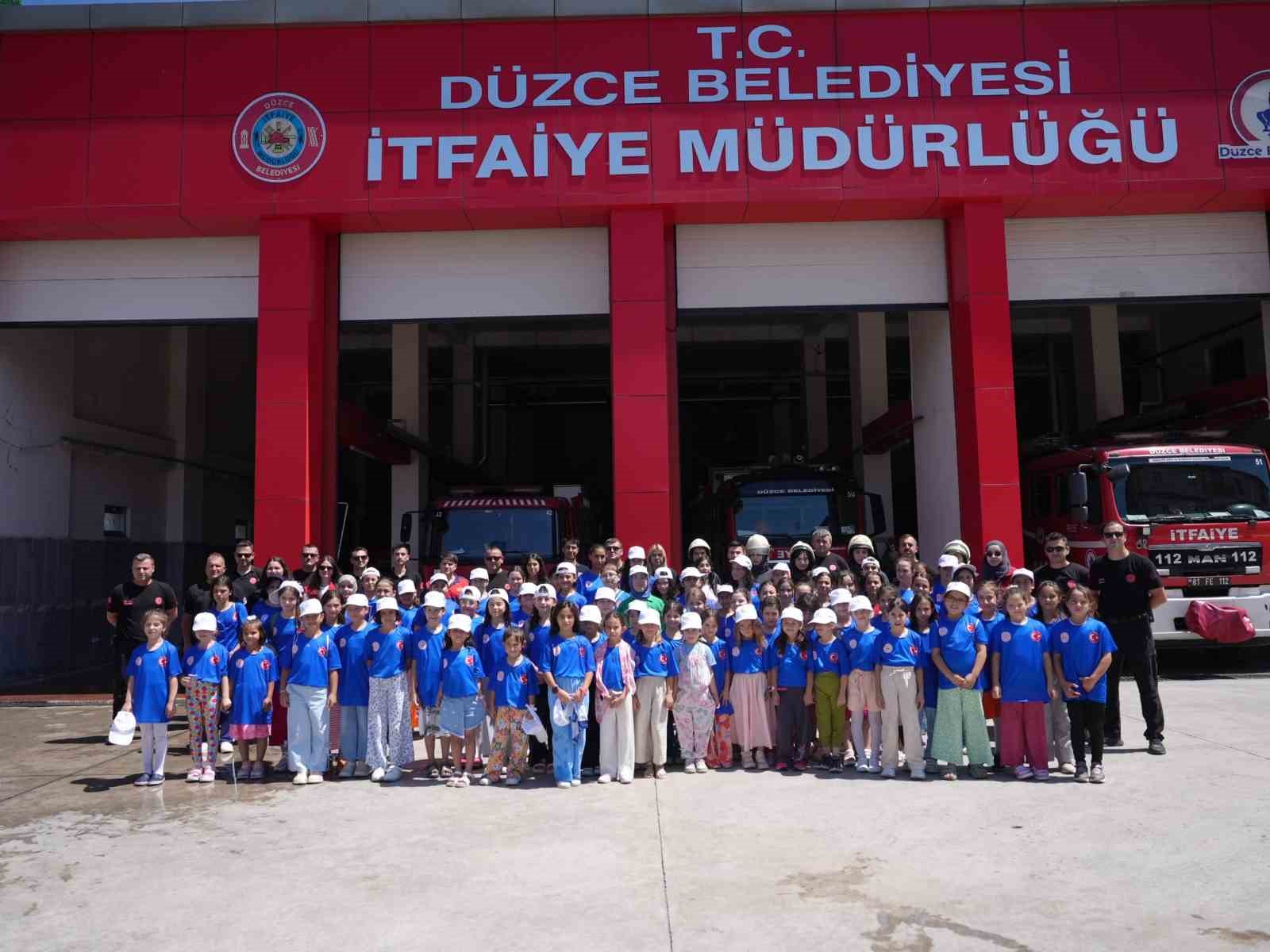 Sıcak yaz günü serinleten etkinlik