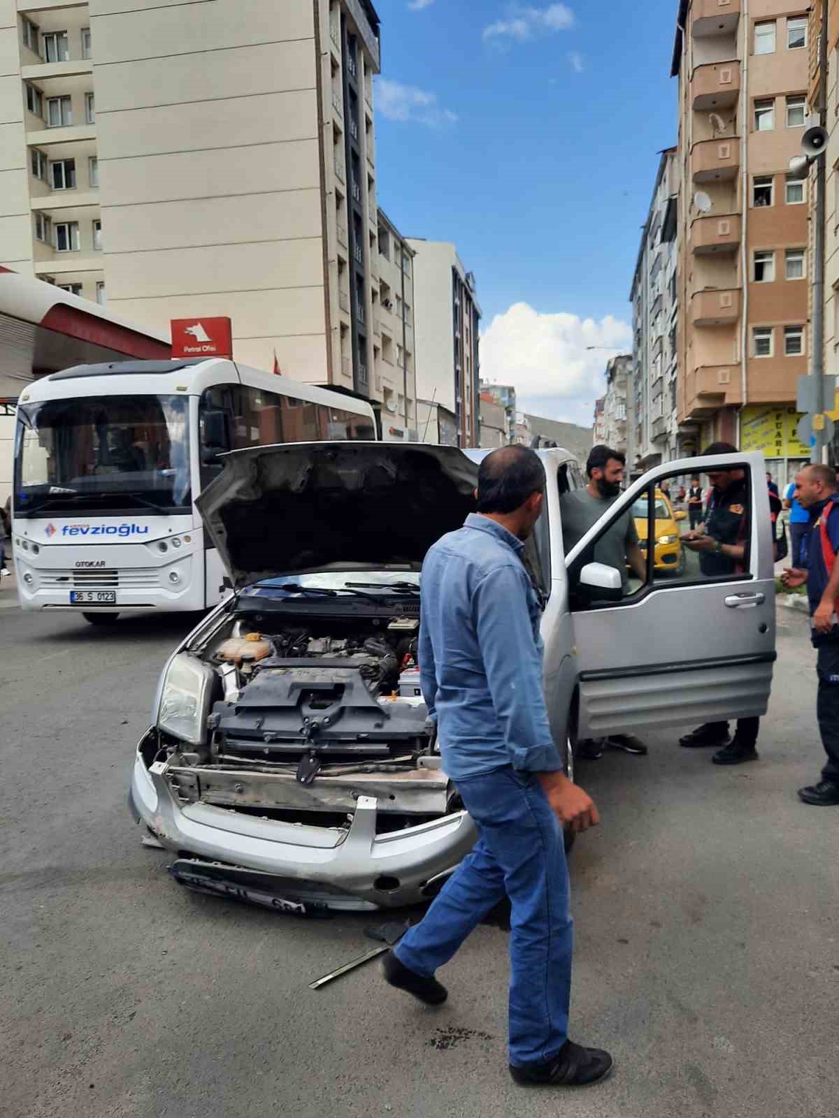 Kars’ta trafik kazası: 3 yaralı