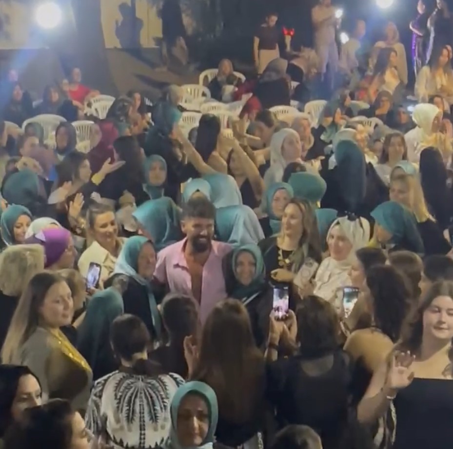 Mehmet Çevik’ten şalvar gecesi