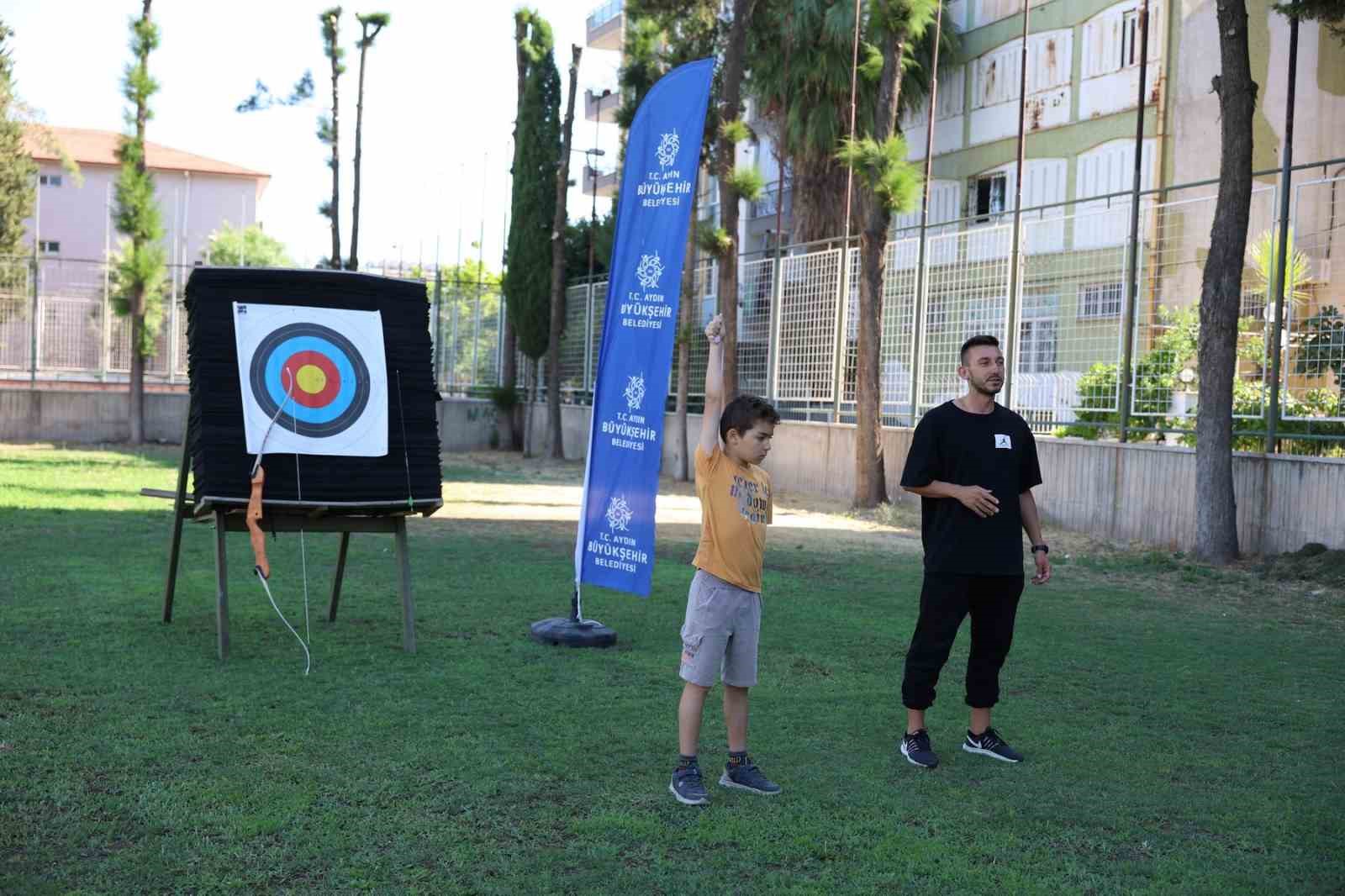 Aydın B&uuml;y&uuml;kşehir Belediyesi&rsquo;nin ok&ccedil;uluk kursu ilgi g&ouml;r&uuml;yor
