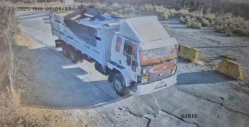 Komşunun traktörünü çalıp 60 bine sattılar
