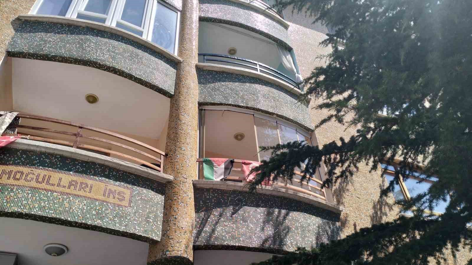 Ankara’da balkondan düşen 1 buçuk yaşındaki çocuk ağır yaralandı