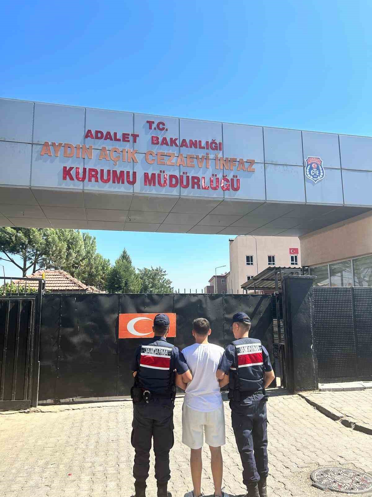 Aydın&rsquo;da iki g&uuml;nde 30 aranan şahıs kıskıvrak yakalandı
