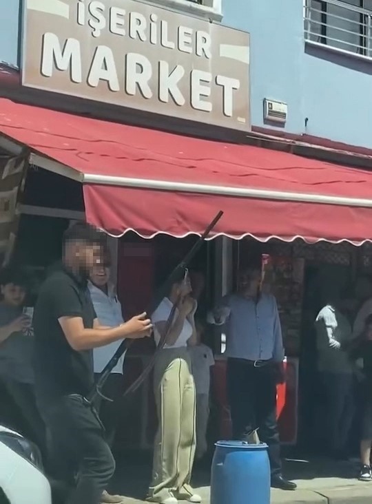 Bursa’da asker uğurlamasında havaya ateş açan 4 kişiden 2’si tutuklandı