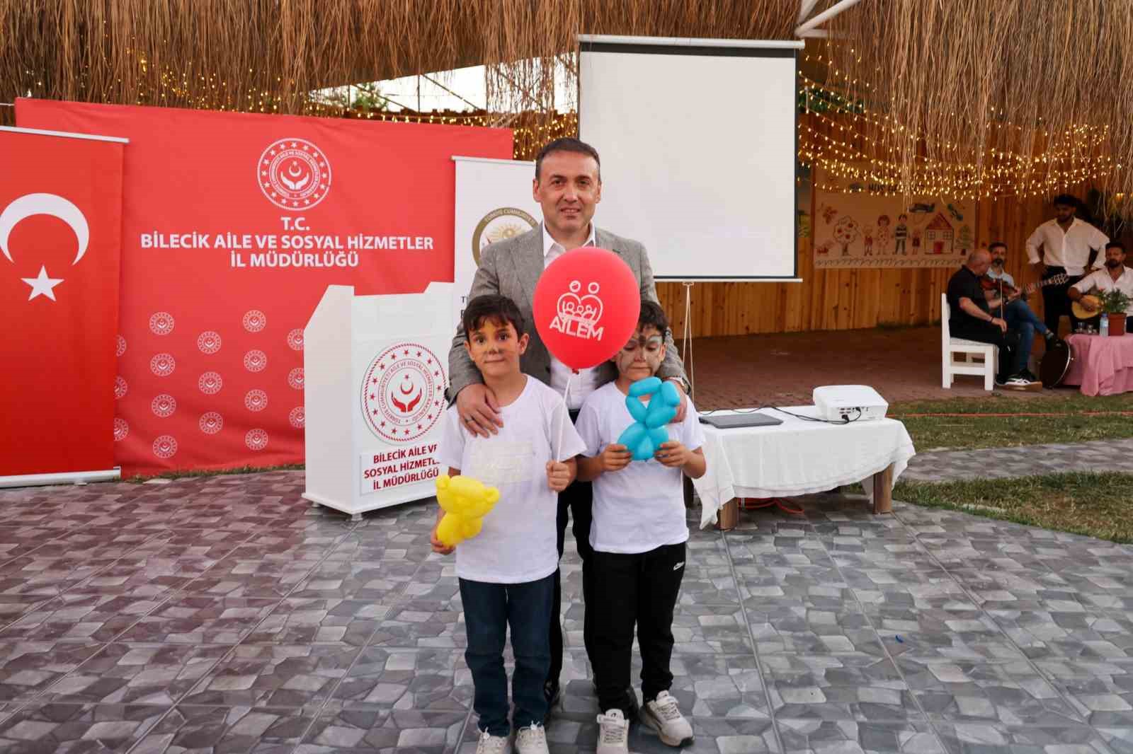 Vali Faik Oktay S&ouml;zer, koruyucu ailelerle bir araya geldi
