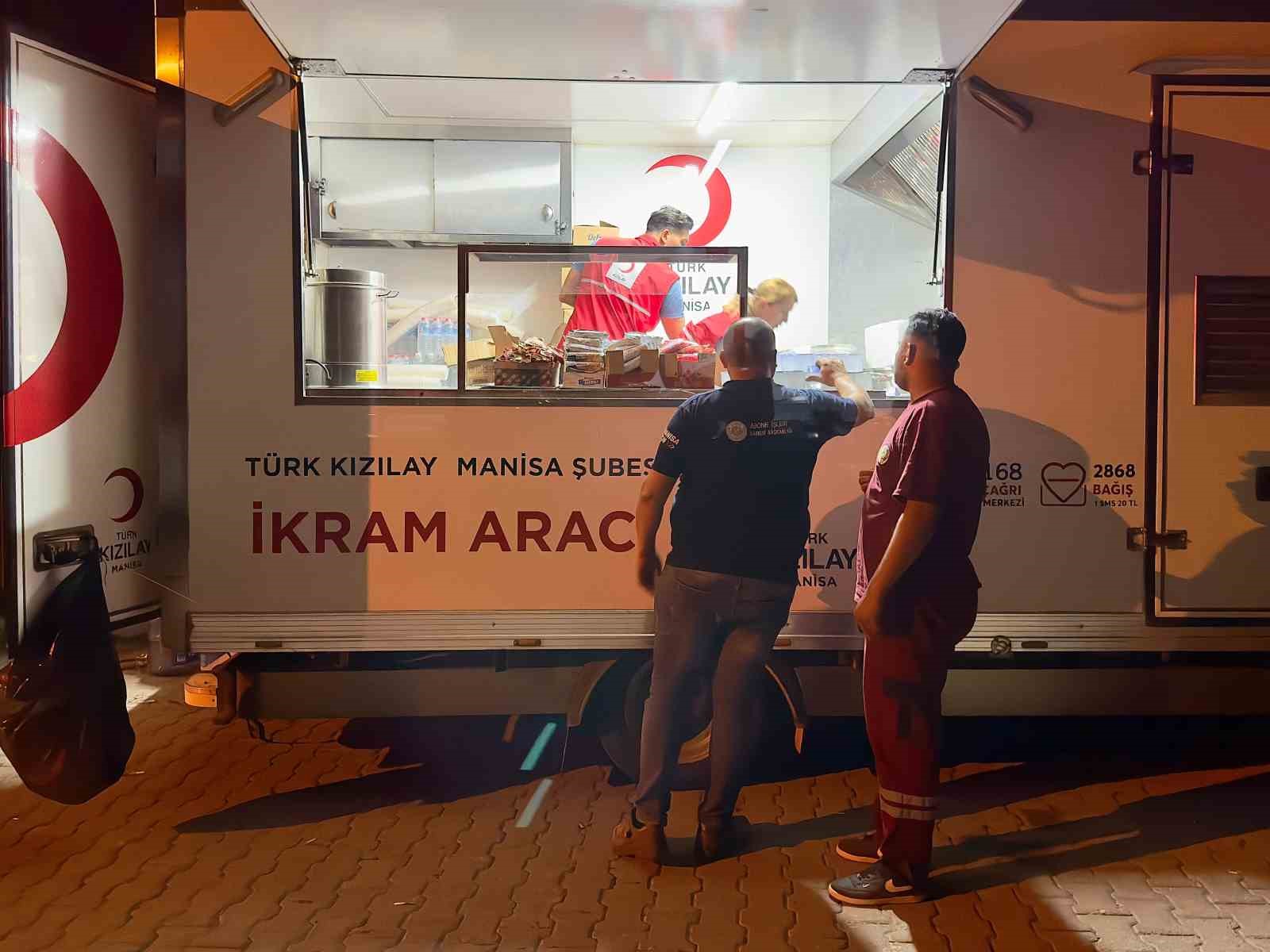 Manisa T&uuml;rk Kızılay&rsquo;dan orman ekiplerine destek
