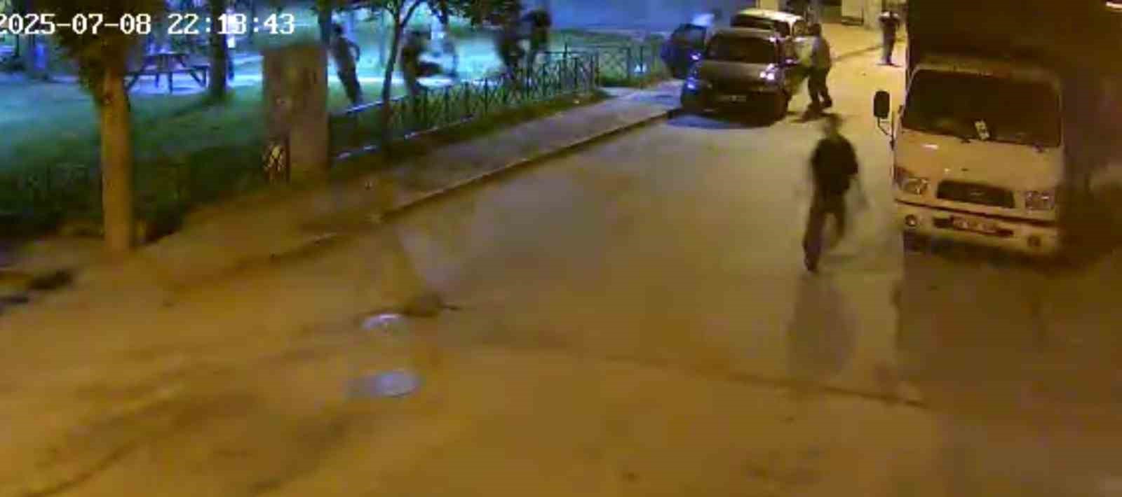 Parkta çıkan silahlı kavgada 1 kişi yaralandı