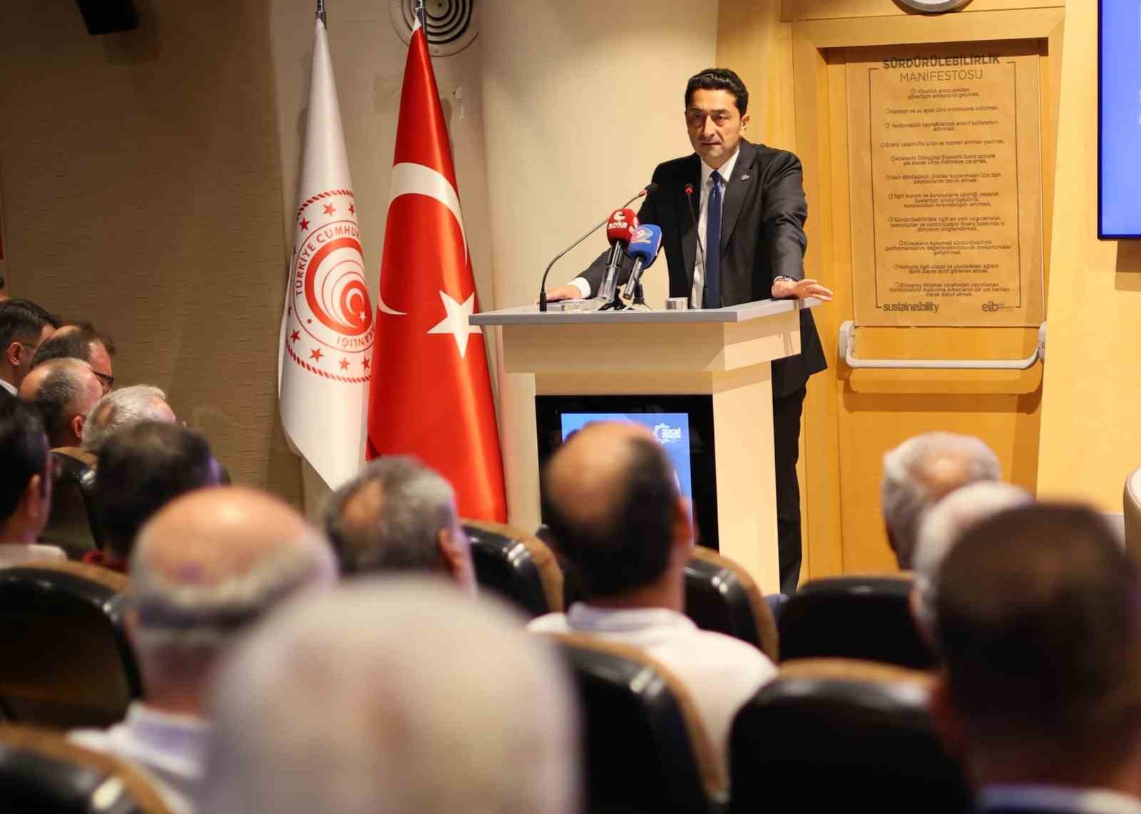 Salıcı’dan ayakkabı sektörüne dönüşüm çağrısı