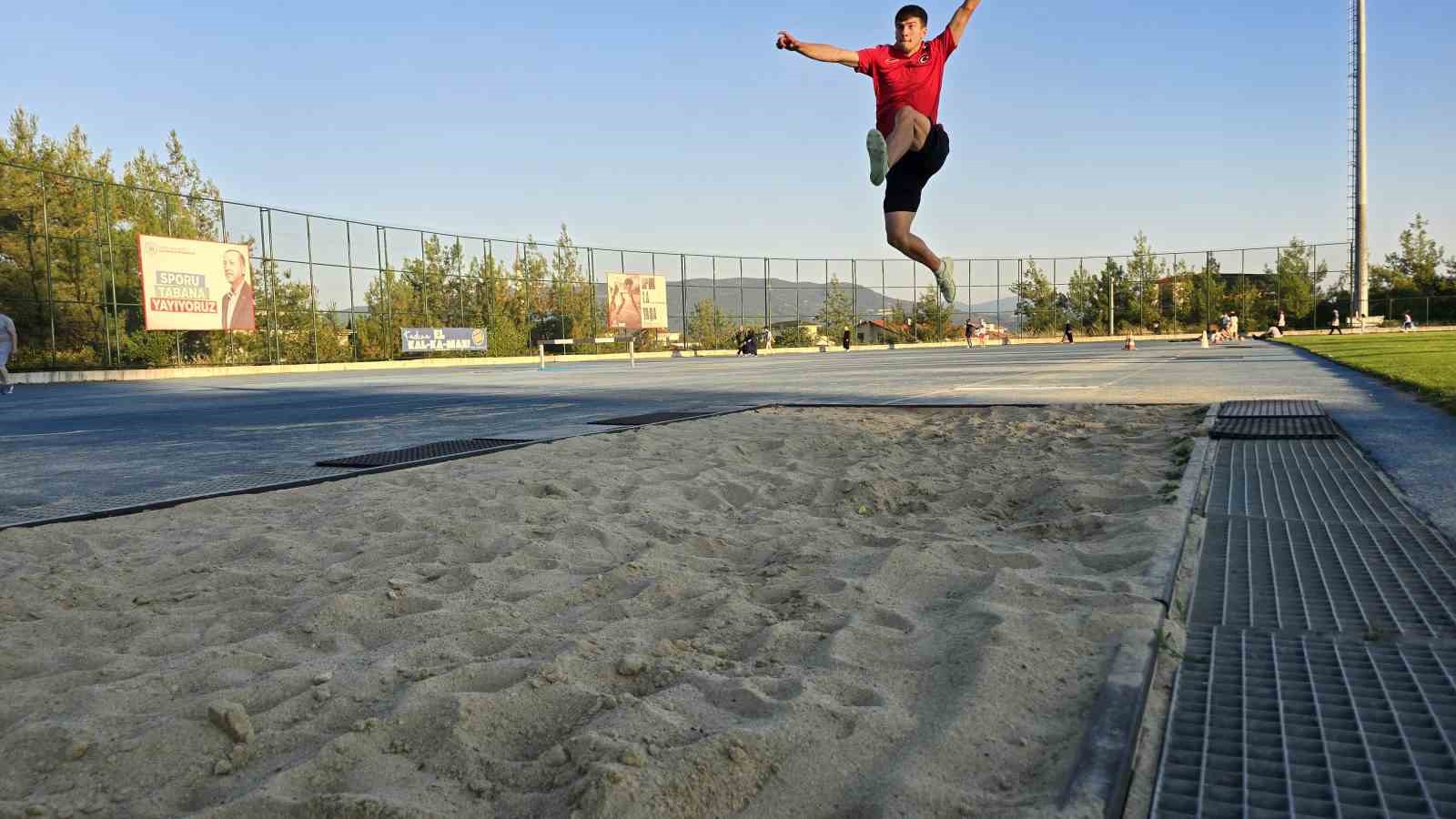 Karab&uuml;kl&uuml; Arif&rsquo;in hedefi D&uuml;nya Şampiyonası&rsquo;nda altın madalya
