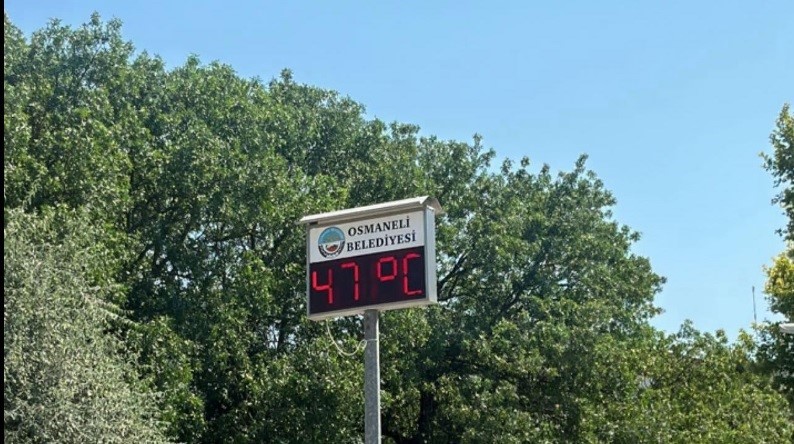 Termometreler 47 dereceyi gösterdi