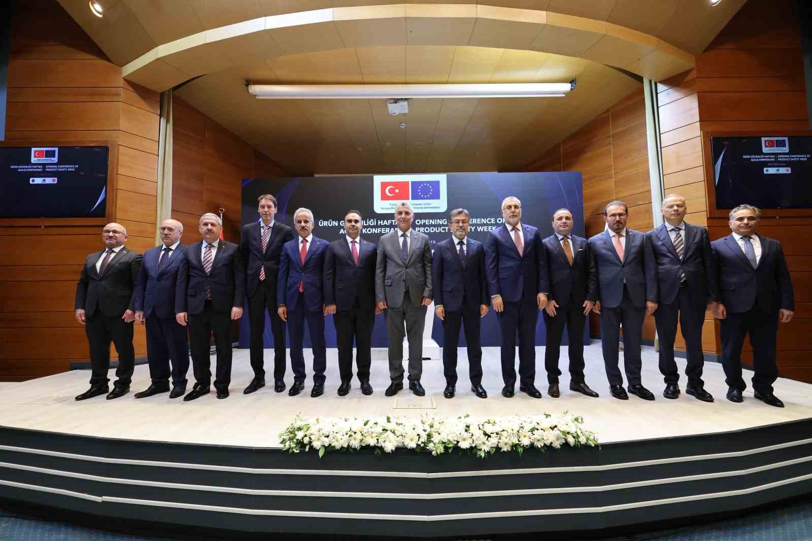 Bakan Kacır: "Geçtiğimiz yıl 37 binden fazla denetim yaptık"