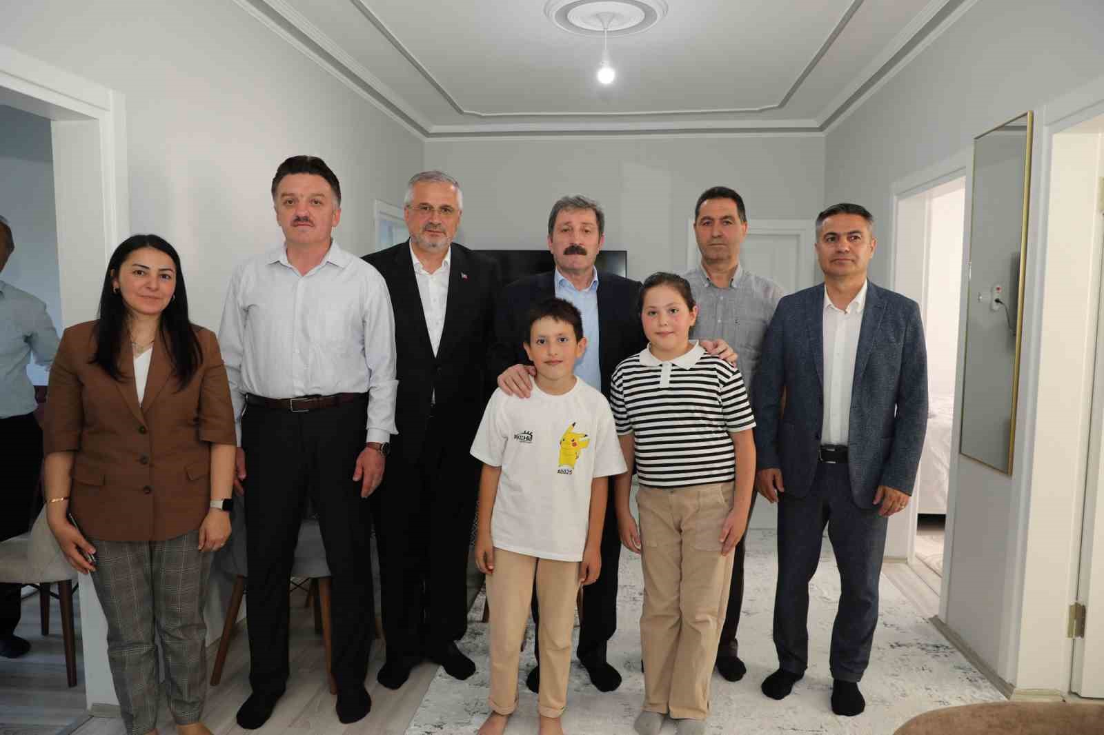 Vali Tavlı: "15 Temmuz zaferi nesiller boyu şanla, şerefle ve gururla hatırlanacak"
