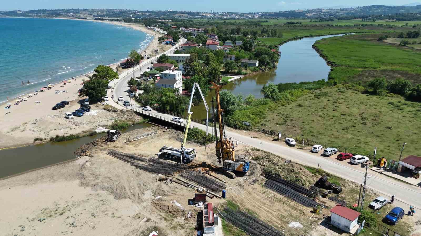 Sinop Akliman’daki köprüler çift yönlü olarak yenileniyor