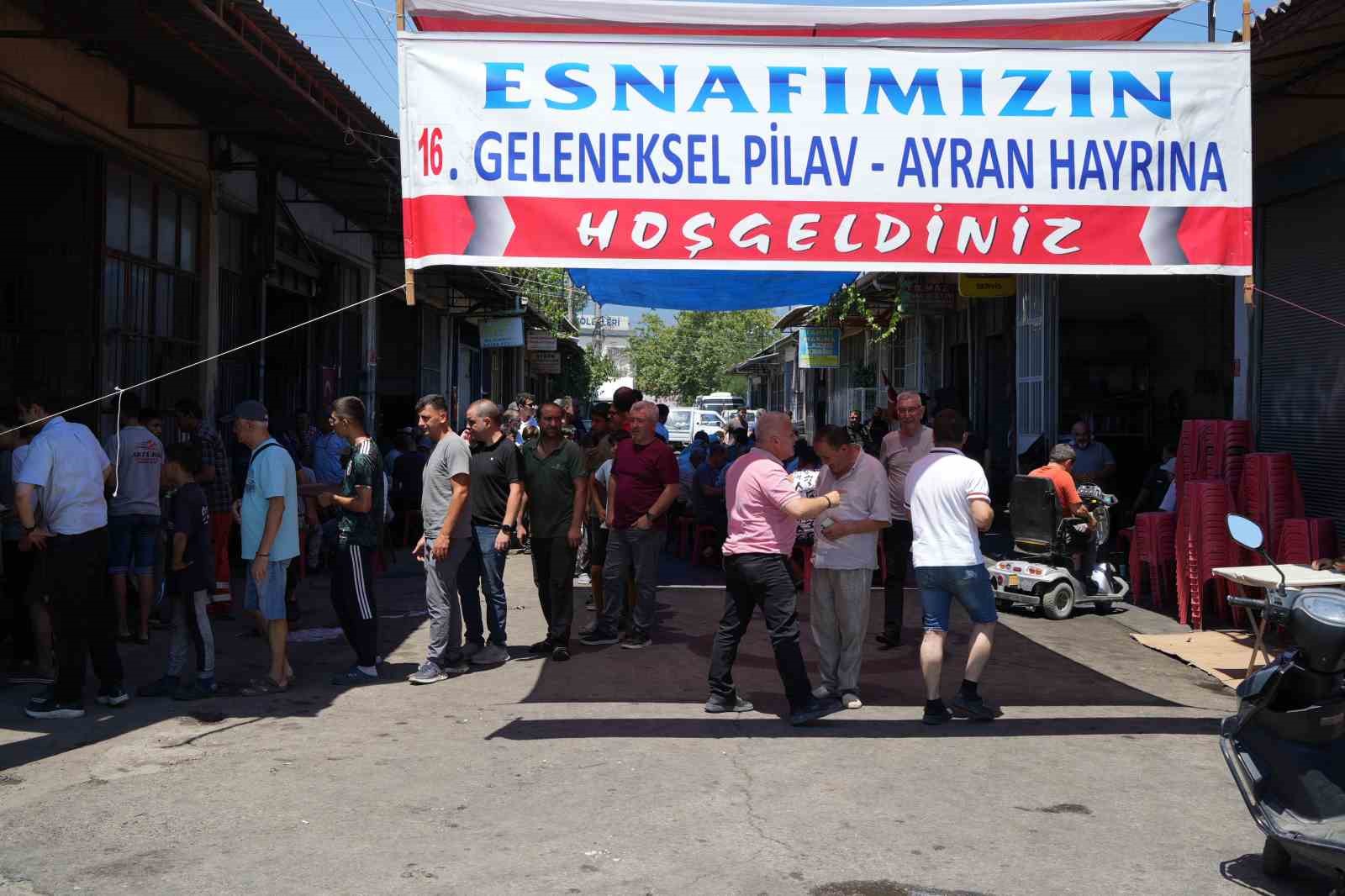Sanayi esnaflarından 16. geleneksel hayır yemeği