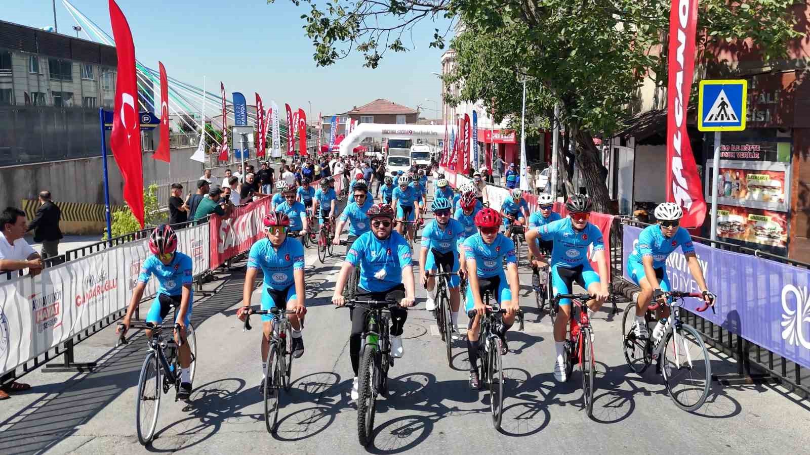 Arnavutköy’de 9. Ömer Halisdemir Bisiklet Turu başladı