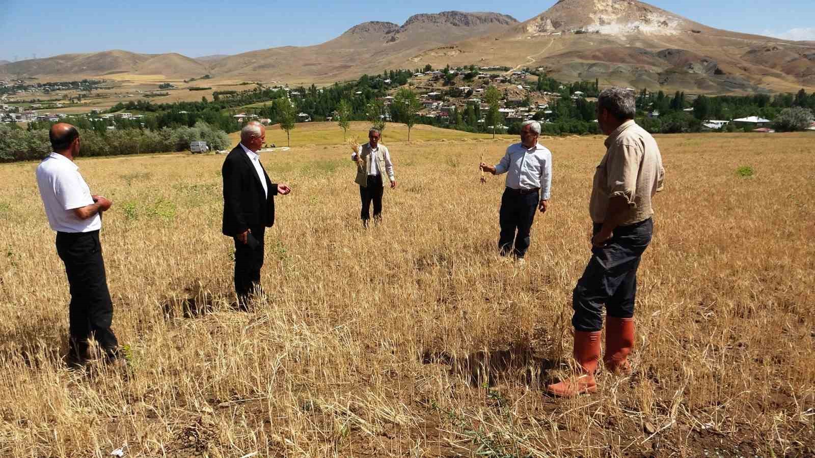 Vanlı &ccedil;ift&ccedil;iler sulama g&ouml;leti istiyor
