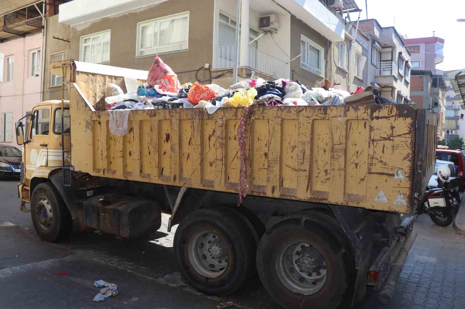 Nazilli Belediyesi’nden çöp eve müdahale