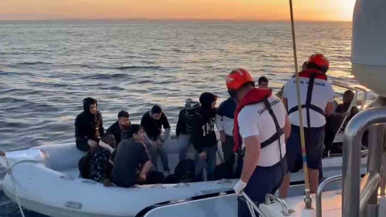 Didim’de 21 düzensiz göçmen kurtarıldı