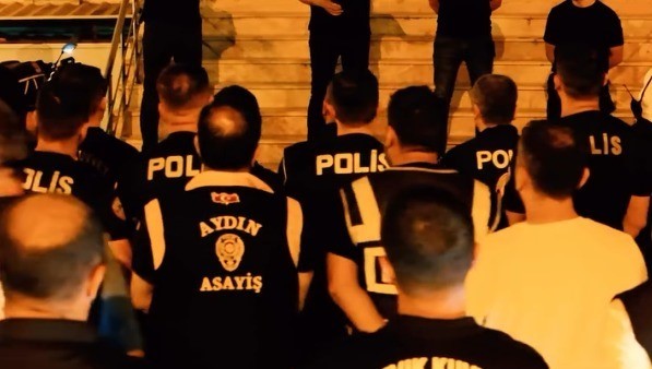 Kuşadası’nda 10 işyerine idari işlem yapıldı
