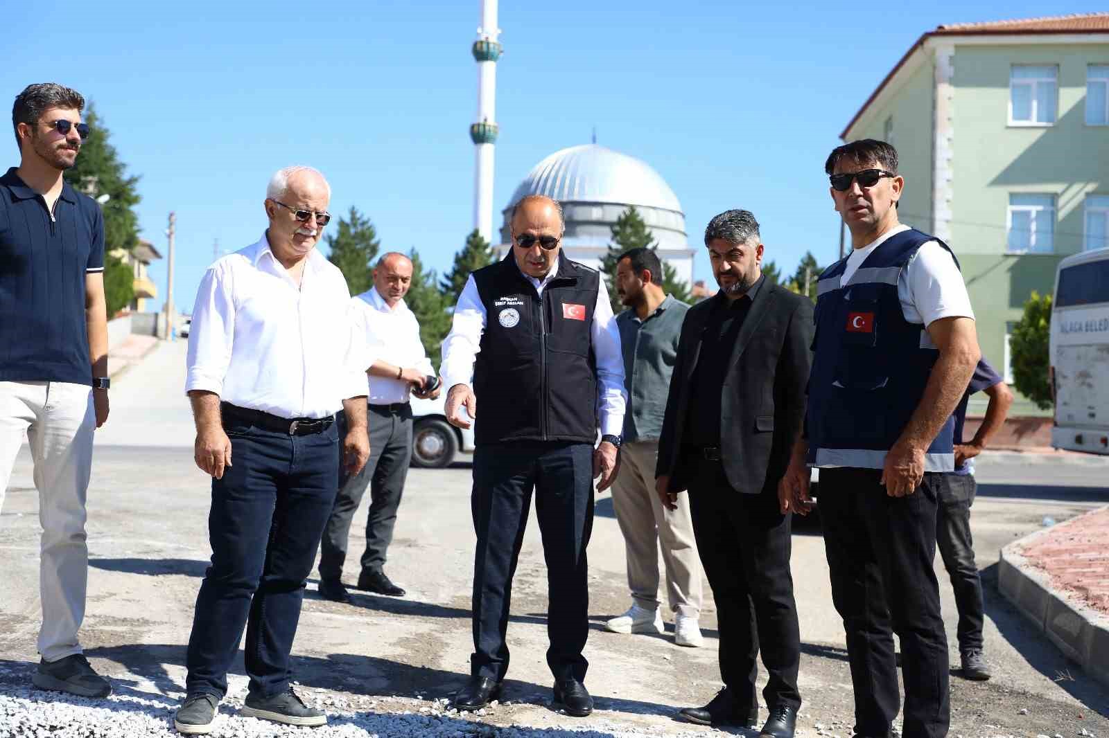 Başkan Arslan: &quot;Alaca’da kilittaşı ve asfaltsız yol kalmayacak&quot;