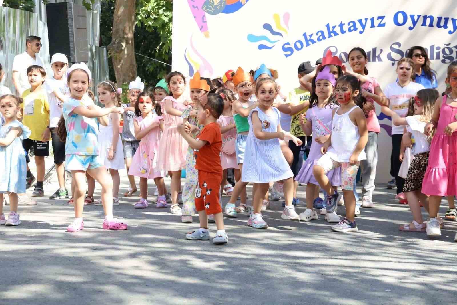 Çocuk Şenliği’nin yeni adresi Esatpaşa oldu