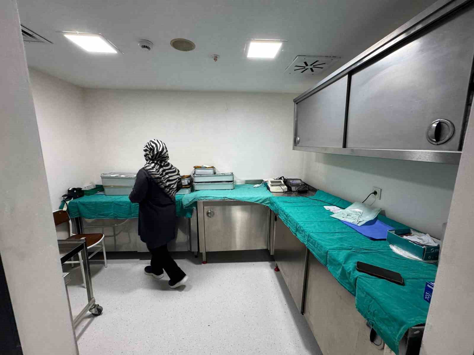 Gazi Yaşargil Eğitim ve Araştırma Hastanesi’nde sterilizasyon birimi yenilendi
