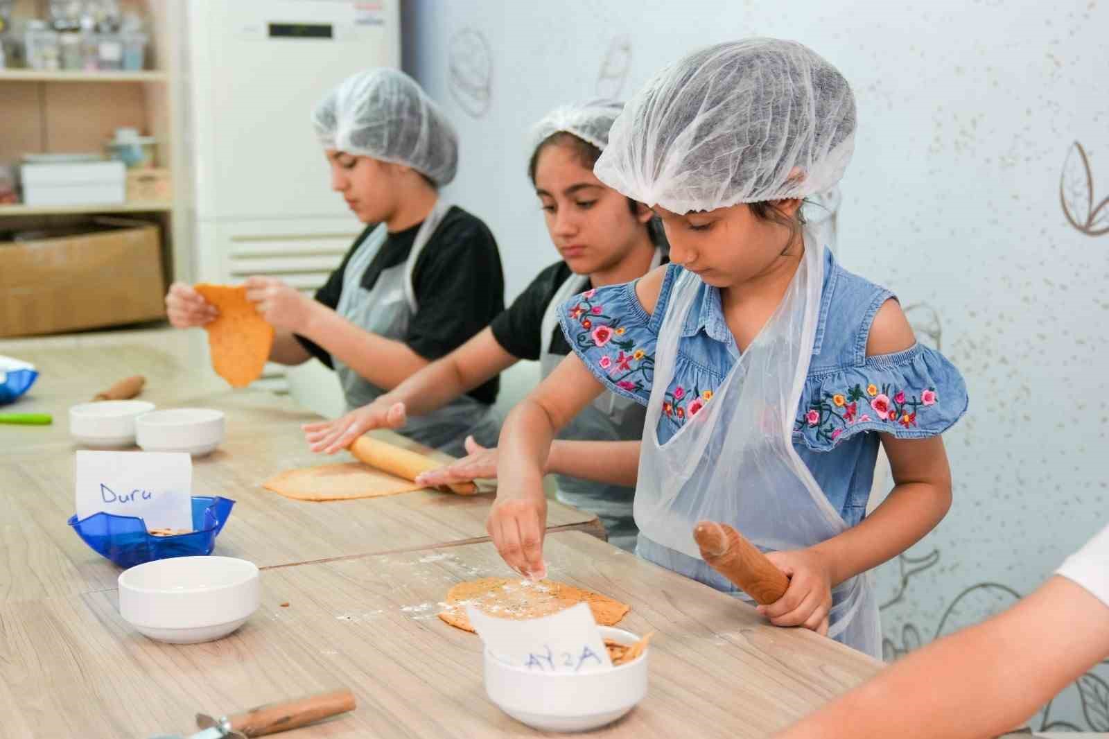 Gaziosmanpaşa’da minik ellerden büyük lezzetler
