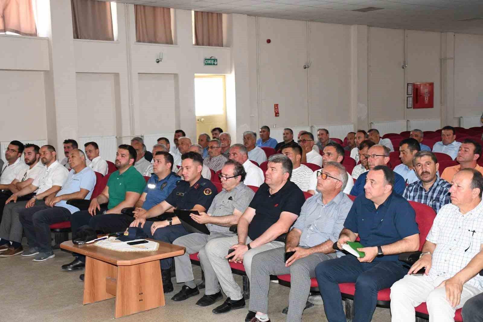 Alaçam’da Muhtarlar Toplantısı