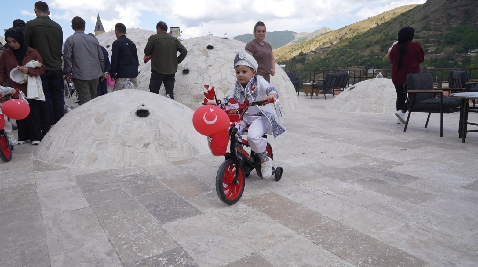 Gümüşhane’de 22 çocuk için sünnet şöleni düzenlendi
