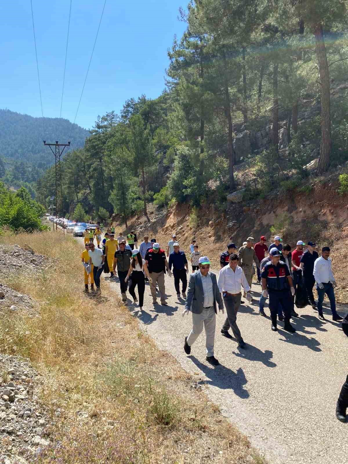 Saimbeyli&rsquo;de &rsquo;Yeşil Vatan&rsquo; i&ccedil;in dayanışma
