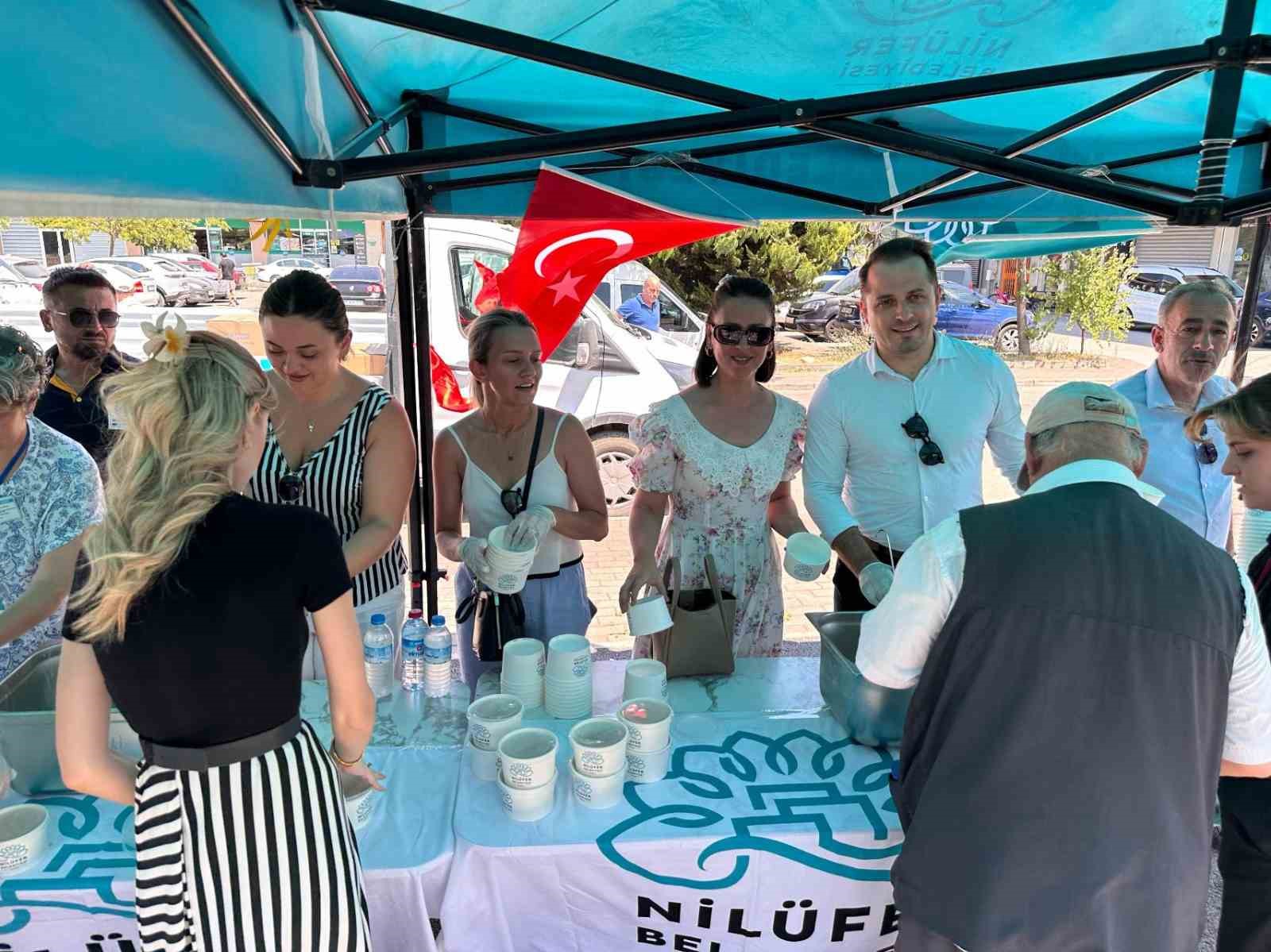 Nil&uuml;fer&rsquo;de aşure bereketi
