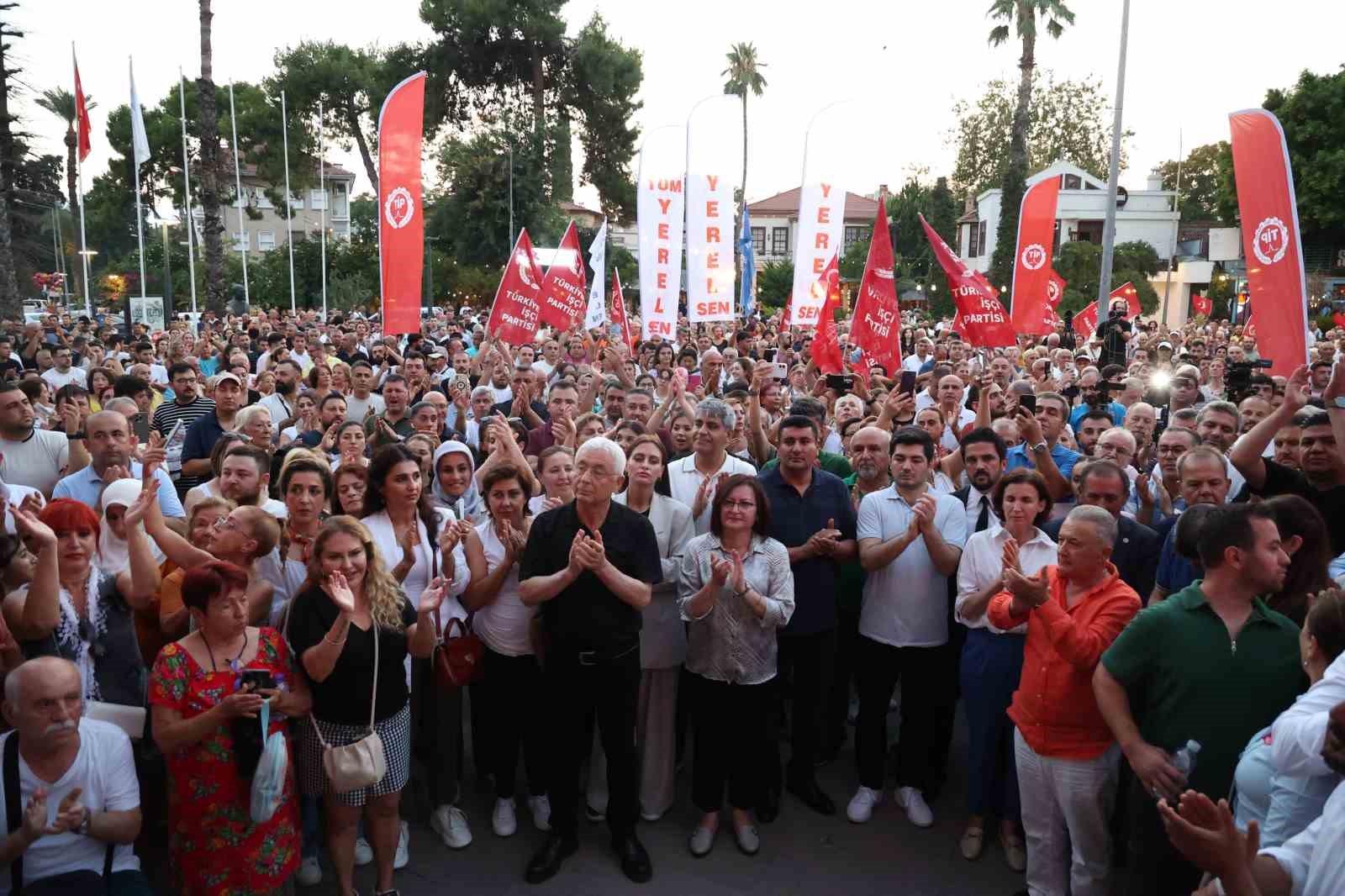 Antalya’da Muhittin Böcek’e destek mitingi