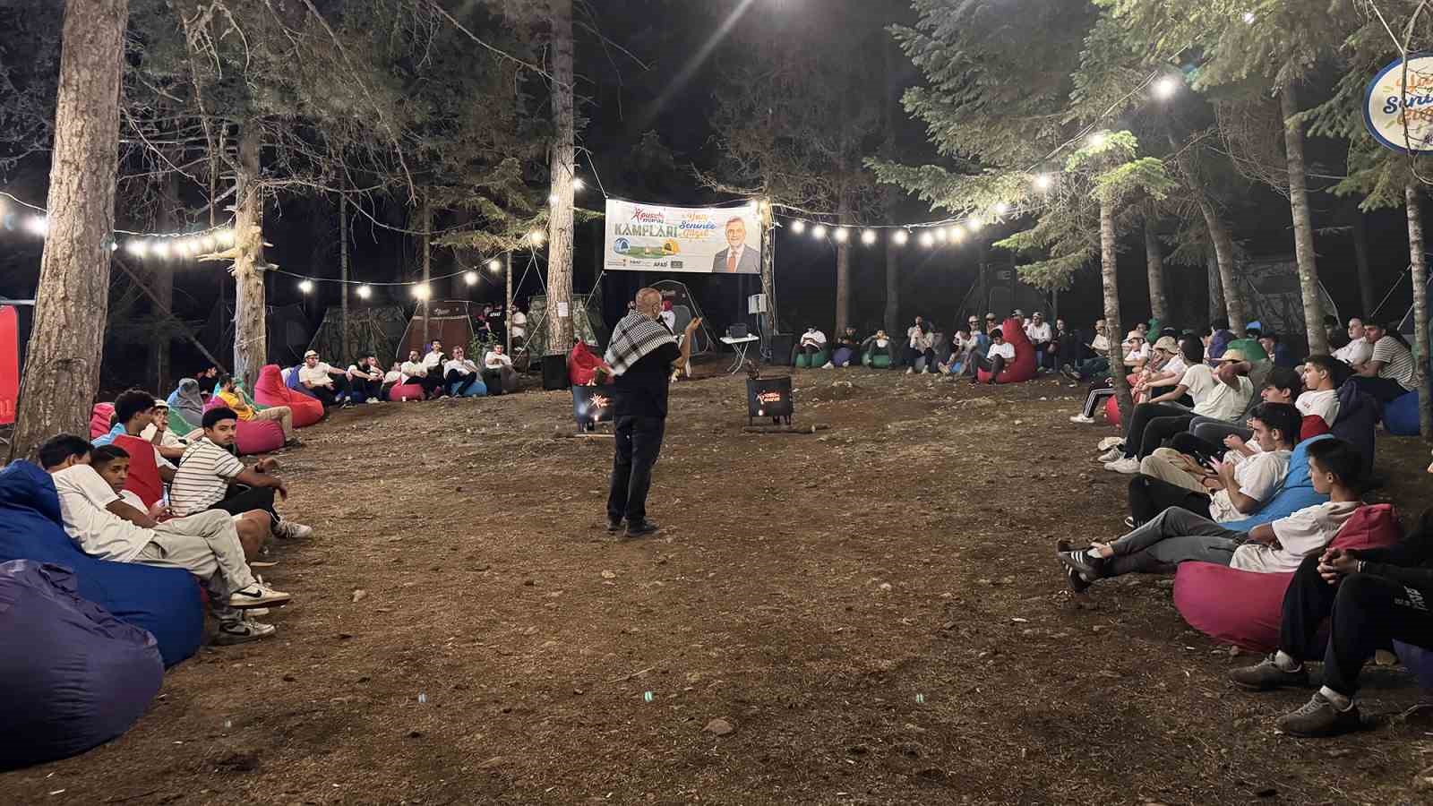 Pusula Maraş gen&ccedil;lik kampları
