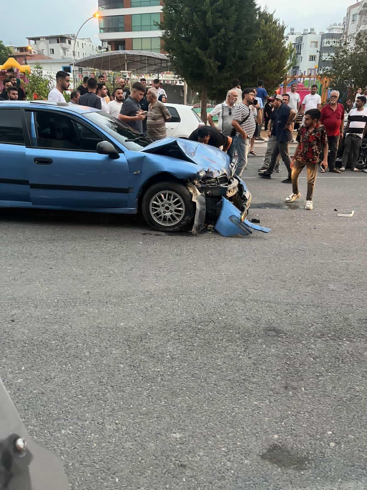 D&ouml;rtyol&rsquo;da asker uğurlama konvoyunda kaza: 1 yaralı
