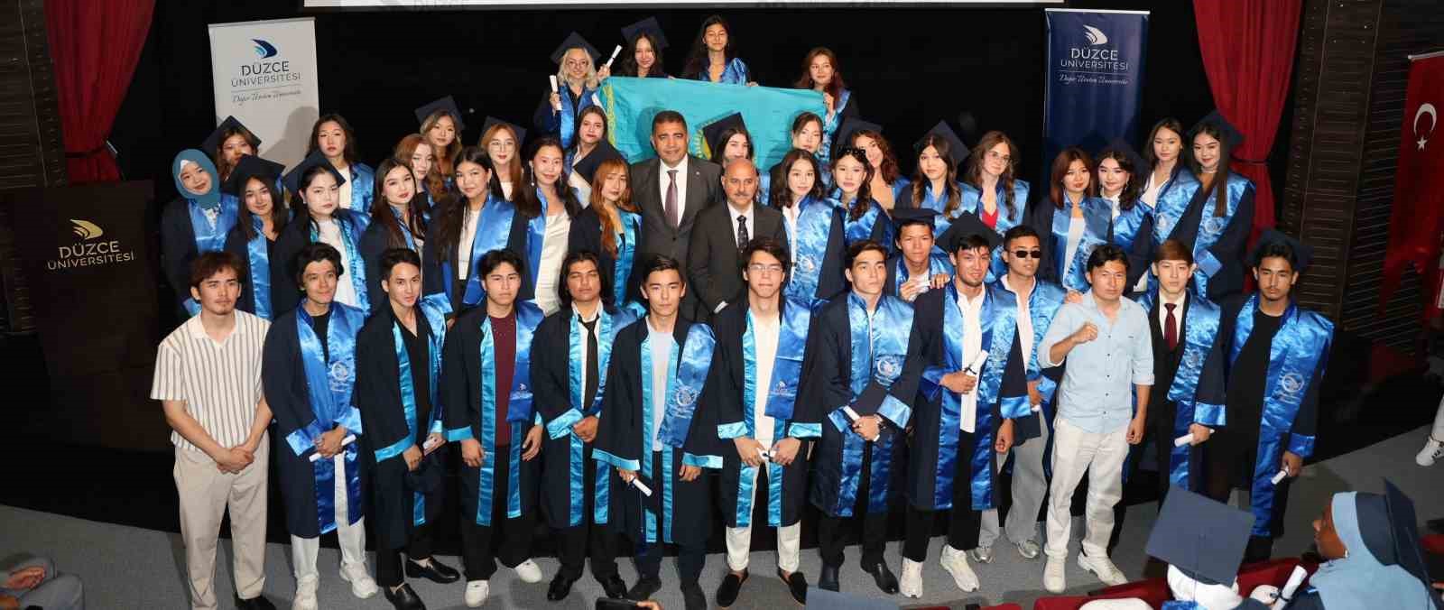 13 farklı ülkeden 63 öğrenci Türkçeyi öğrendi