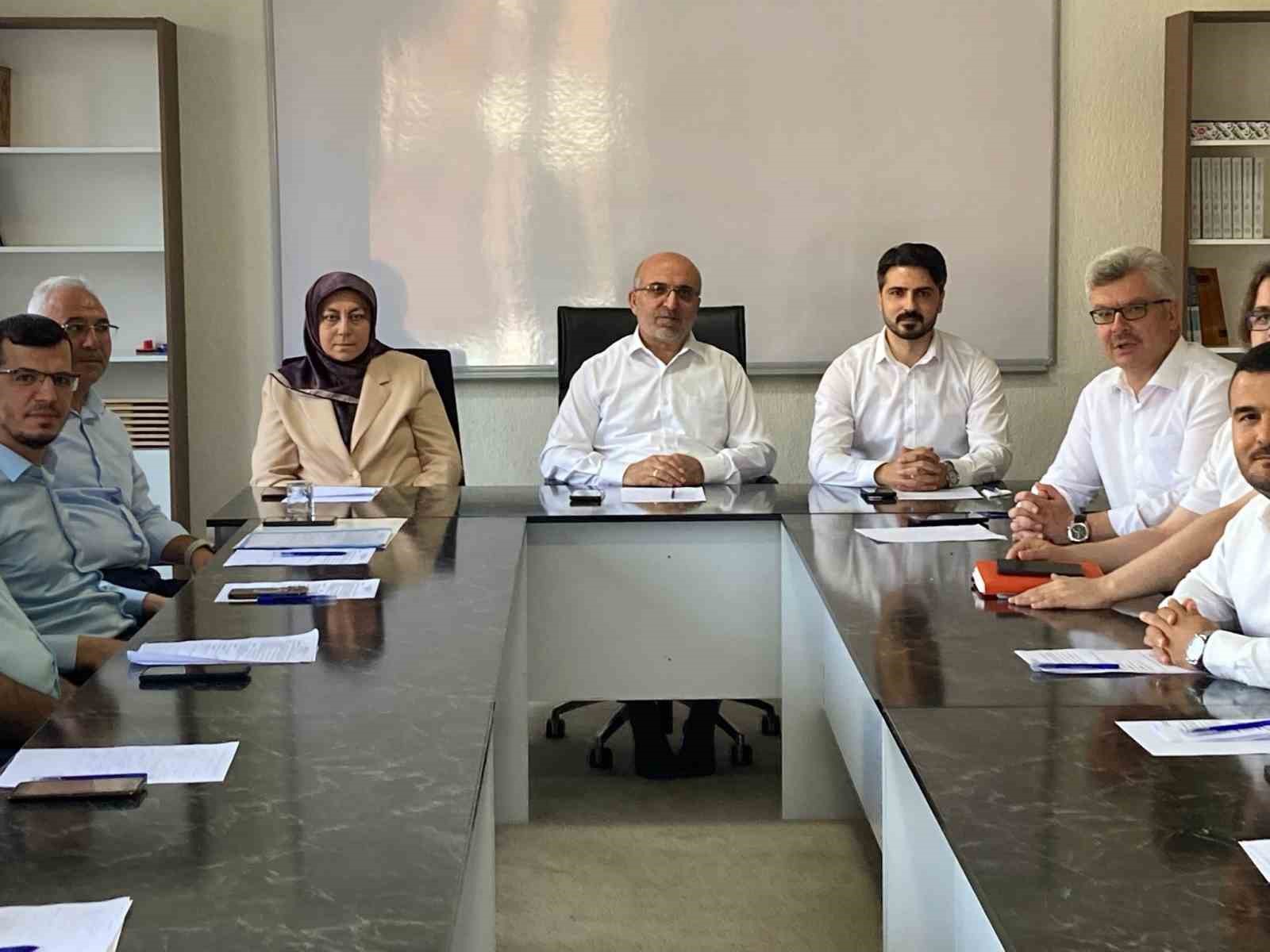 Temmuz ayı il&ccedil;e m&uuml;ft&uuml;leri toplantısı Kızıl&ouml;ren&rsquo;de ger&ccedil;ekleştirildi
