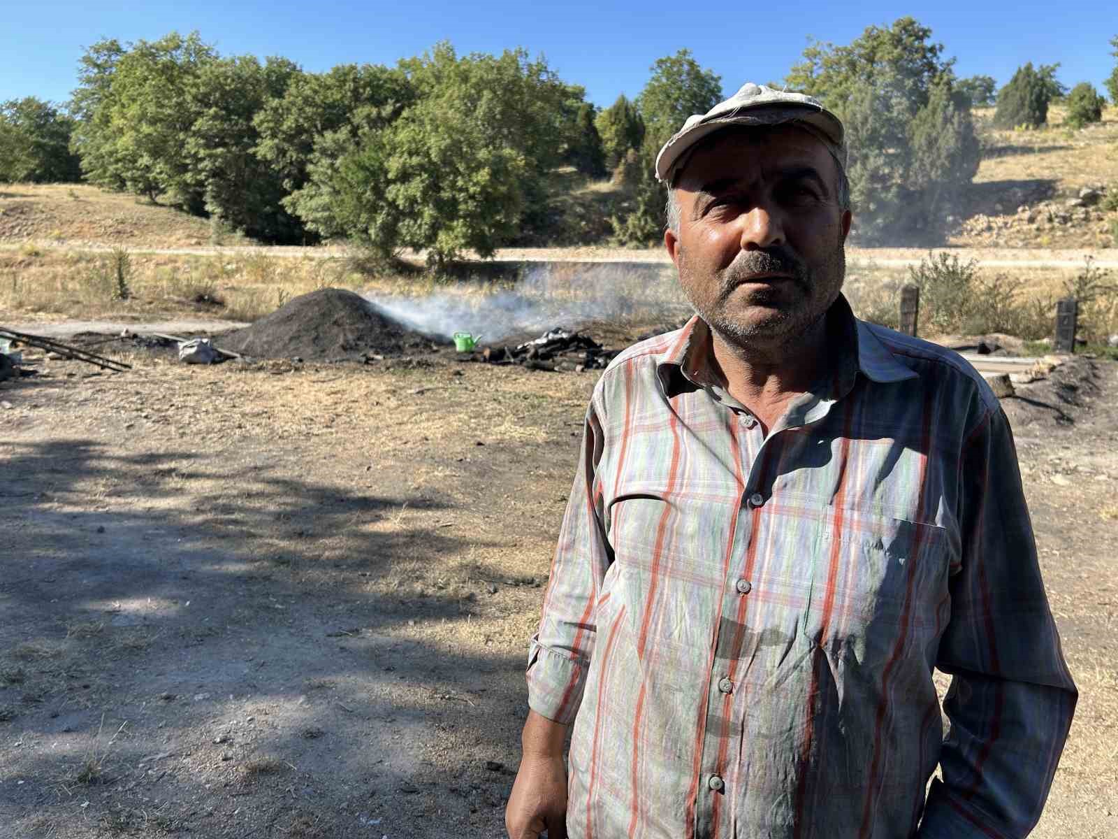 Yılın 5 ayı k&ouml;m&uuml;r&uuml;n başında yatıp kalkıyorlar
