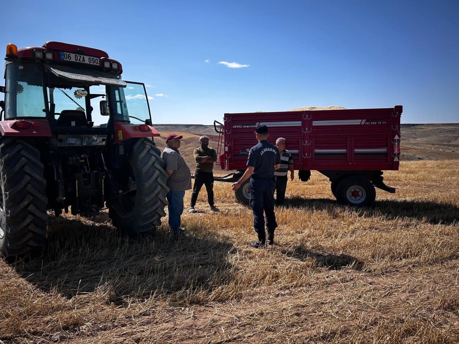 Jandarmadan çiftçilere yangın uyarısı