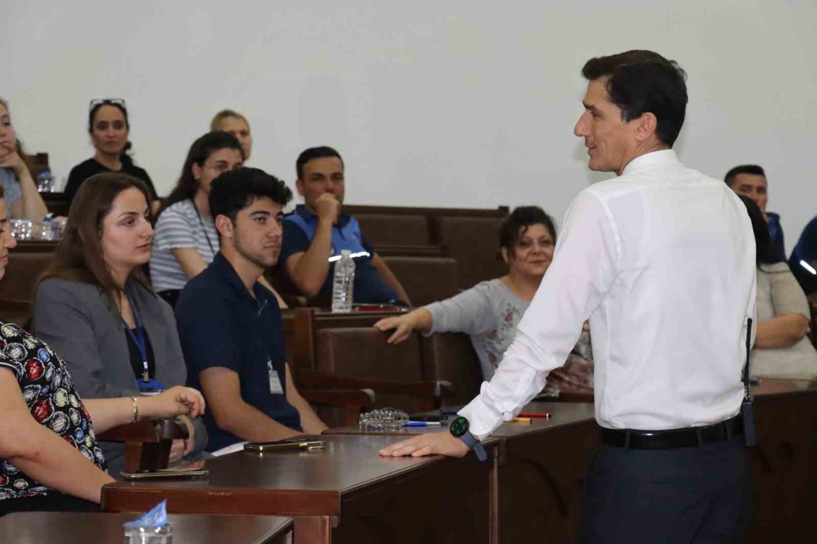 Nazilli Belediyesi personeline kişisel gelişim ve kurum i&ccedil;i iletişim eğitimi
