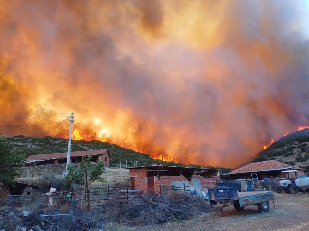 Salihli Kaymakamı Güldoğan’dan ‘Yangın uyarısı’