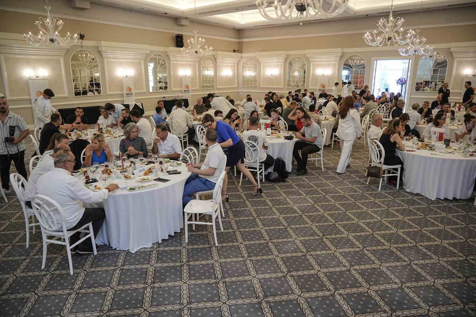 Bursalı müteahhitler dönüşüm için "yarısı bizden" kampanyası istiyor