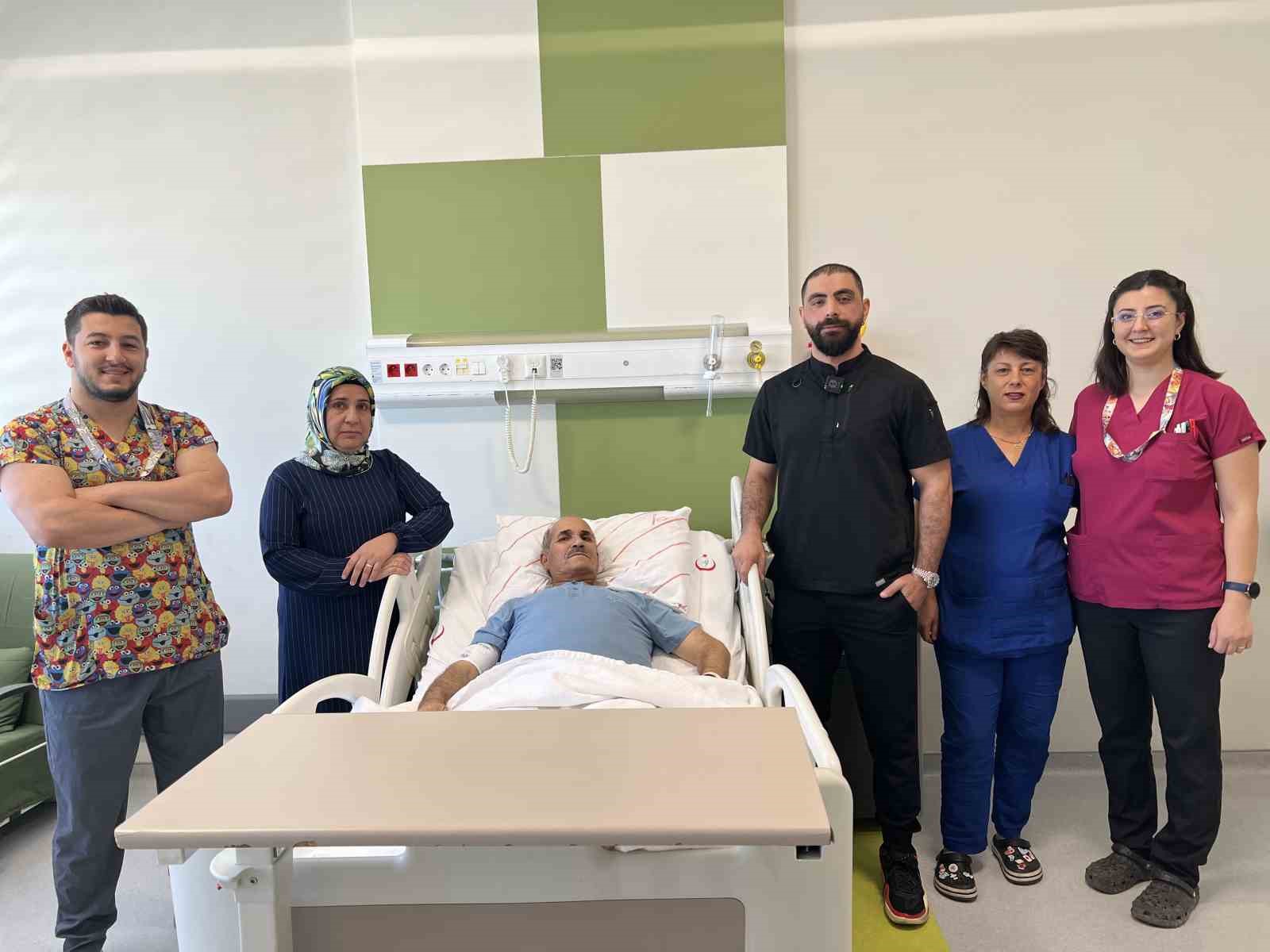 Y&uuml;ksekten d&uuml;şt&uuml;, 2 g&uuml;n sonra ayağa kalktı
