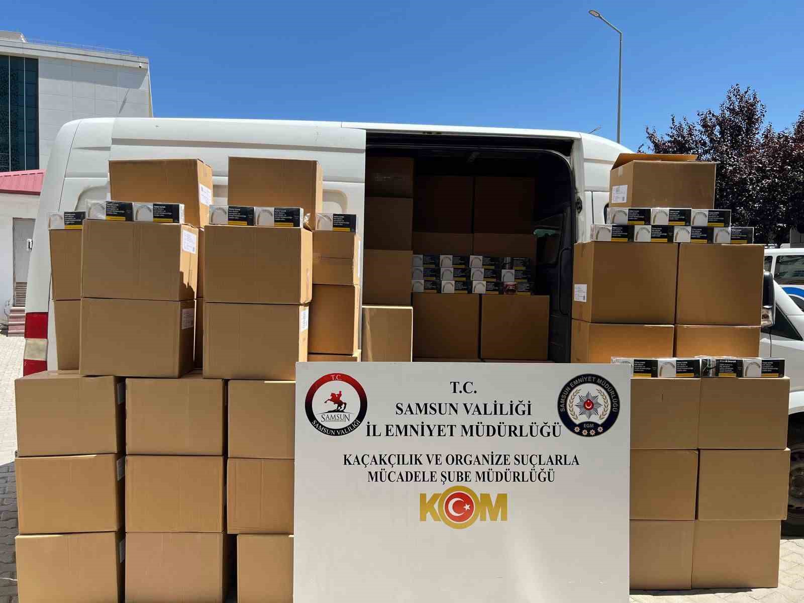 Samsun’da takip sonucu durdurulan araçta 1 milyon 610 bin kaçak makaron ele geçirildi