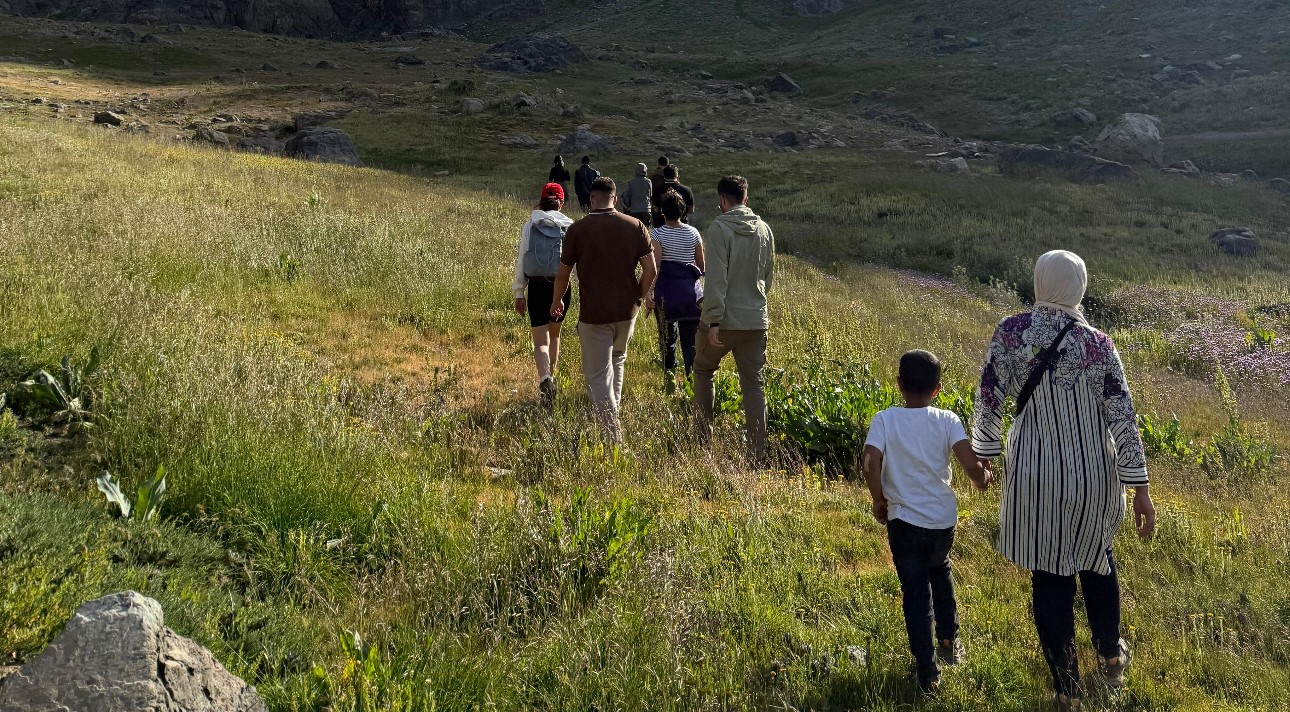 3 bin 500 rakımlı Sat Gölleri’nde doğa yürüyüşü
