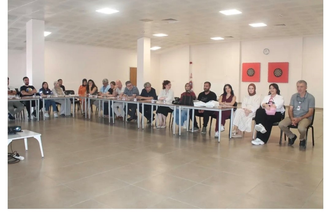K&uuml;tahya Aile ve Sosyal Hizmetler İl M&uuml;d&uuml;rl&uuml;ğ&uuml;nden koordinasyon ve tanışma toplantısı
